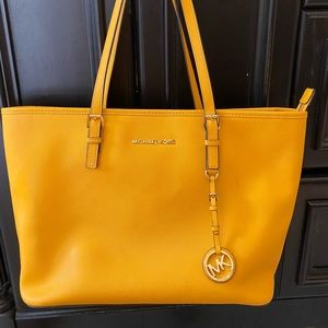 Michael Kors Tote